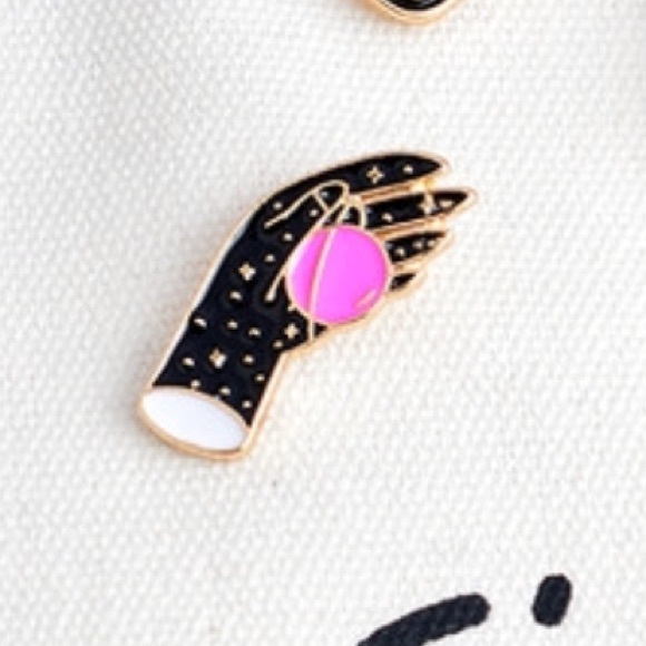 Hand with Pink Planet Orb Pin - Picture 6 of 6